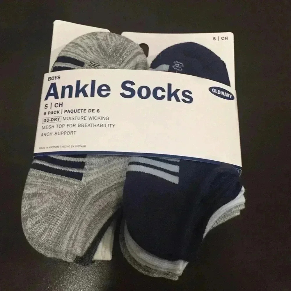 Old Navy boys socks
